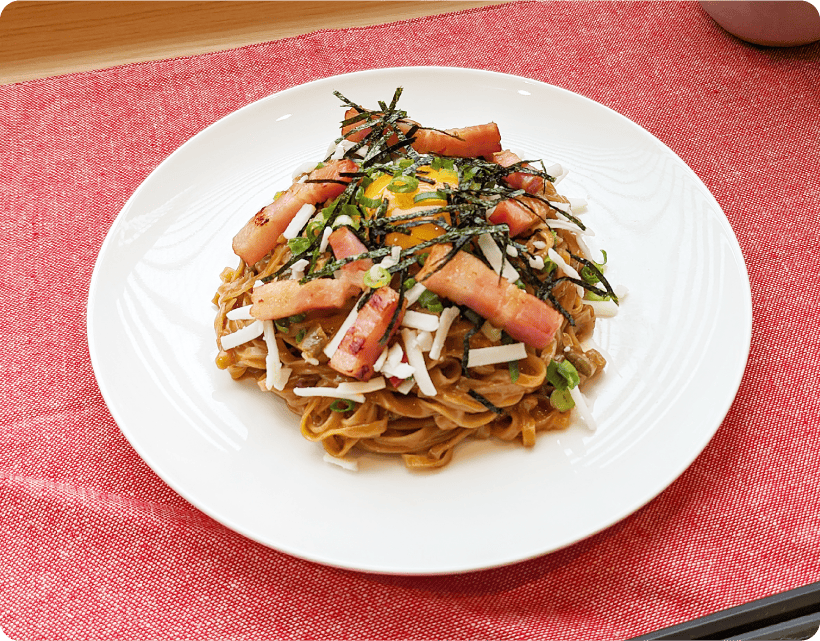 ゴマ風味カルボ麺ピー