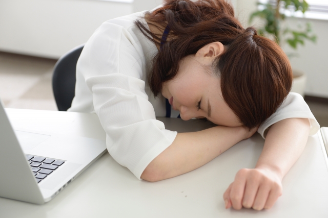 食後の眠気